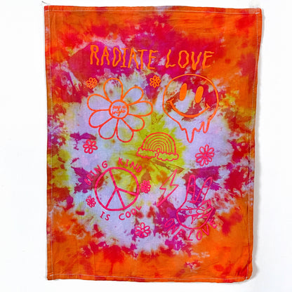 hippie heart wall hanging - tie dye