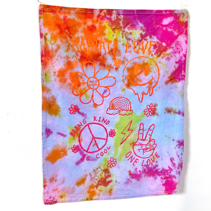 hippie heart wall hanging - tie dye