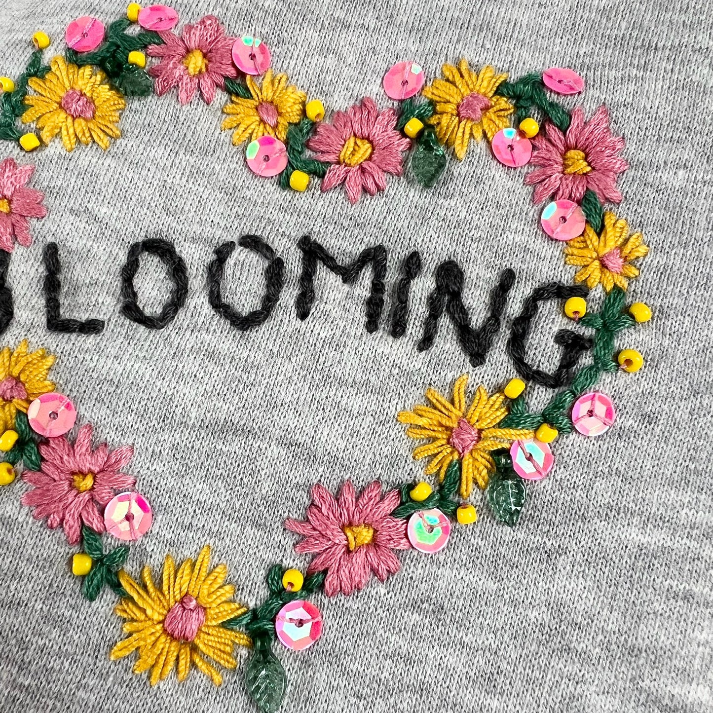 blooming hand-embroidered sweatshirt - grey