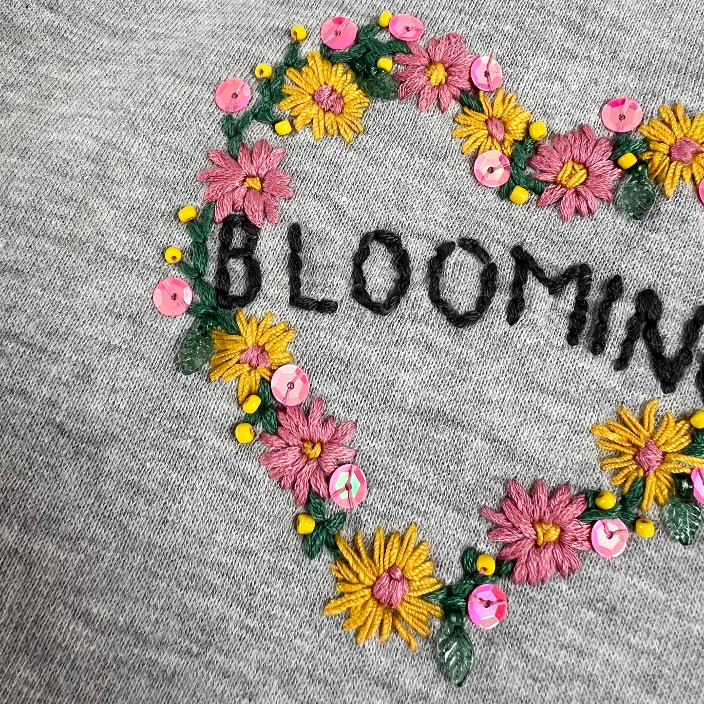 blooming hand-embroidered sweatshirt - grey